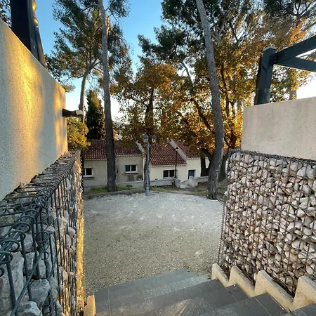 La Solane - Grande Maison Sous Les Pins Hébergement de vacances Six-Fours-les-Plages