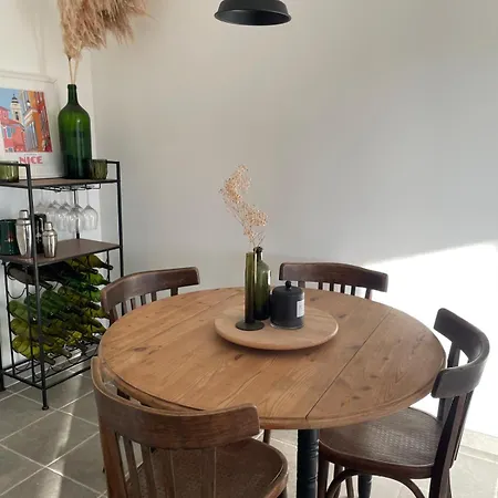 La Solane - Grande Maison Sous Les Pins Hébergement de vacances