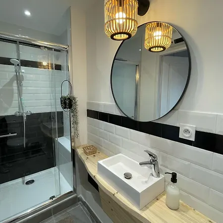 La Solane - Grande Maison Sous Les Pins Hébergement de vacances Six-Fours-les-Plages