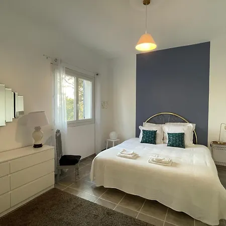 La Solane - Grande Maison Sous Les Pins *