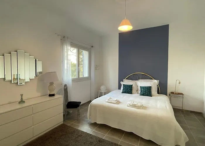 La Solane - Grande Maison Sous Les Pins *